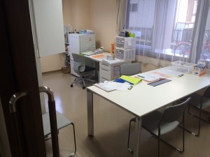 健康管理室には看護師が24時間体制で常駐、協力医療機関との連携により医療依存度の高い方の受け入れも幅広く可能です。